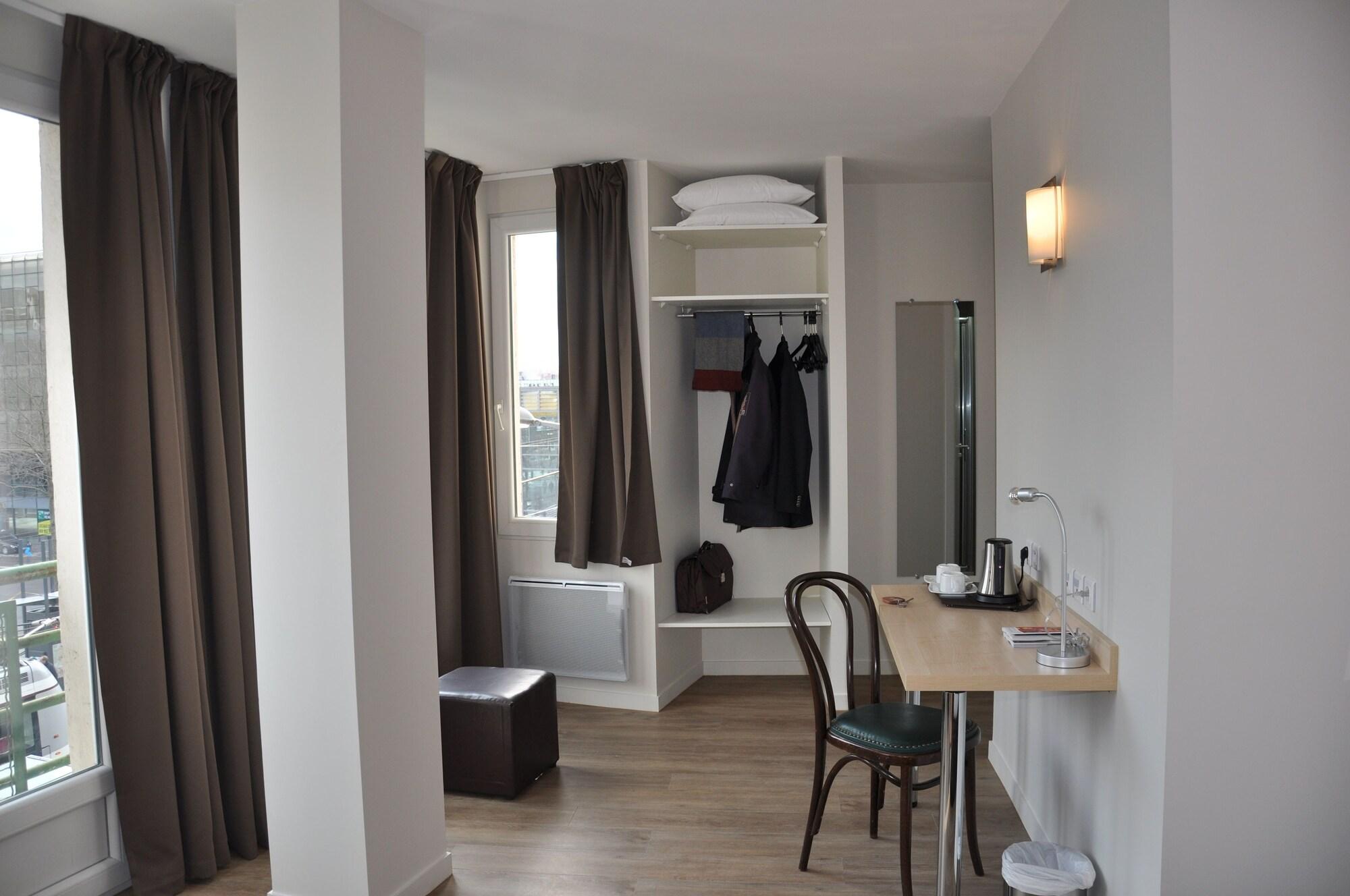 Hotel Foch Nancy Gare Exterior photo